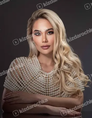 Студентка - Элина, 24 года, Алматы — фото 2