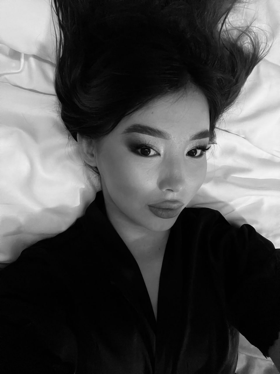 Эскортница Гулим, возраст – 21, вес 55, размер груди – 2