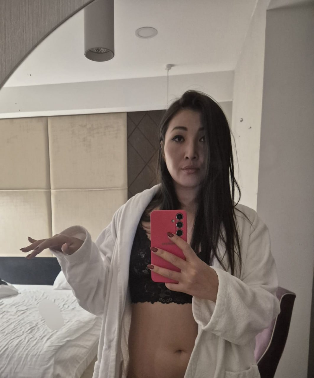 Эскортница Иштар, возраст – 32, вес 65, размер груди – 2