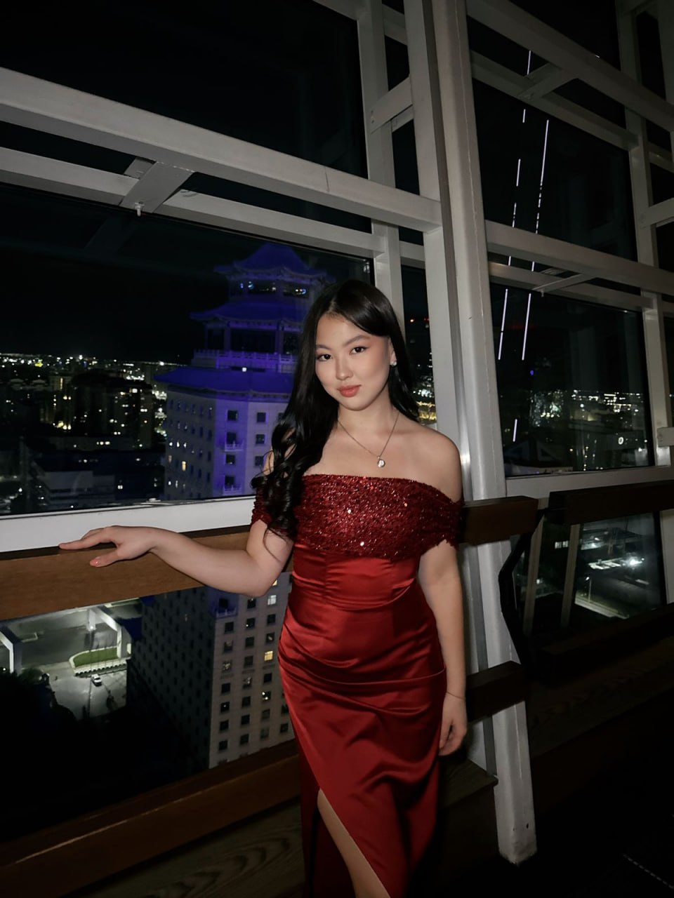 Эскортница Селим, возраст – 18, вес 60, размер груди – 2