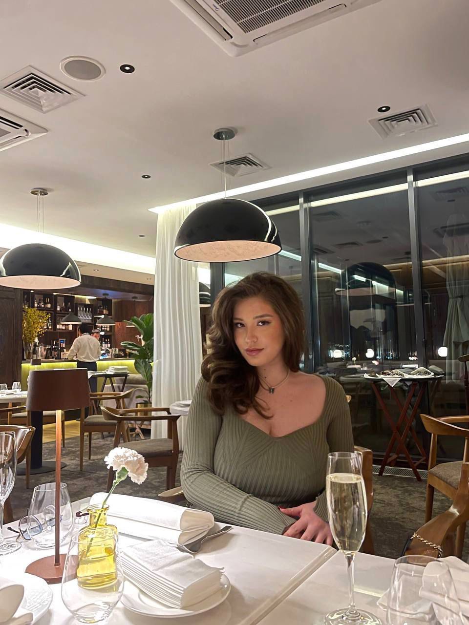 Эскортница Стеф, возраст – 23, вес 80, размер груди – 4