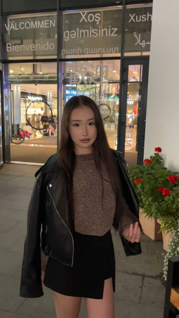 Эскортница Азалия, возраст – 18, вес 45, размер груди – 1