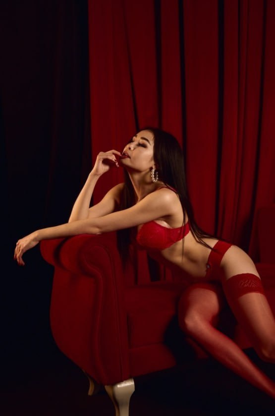 Эскортница Алия, возраст – 23, вес 50, размер груди – 4