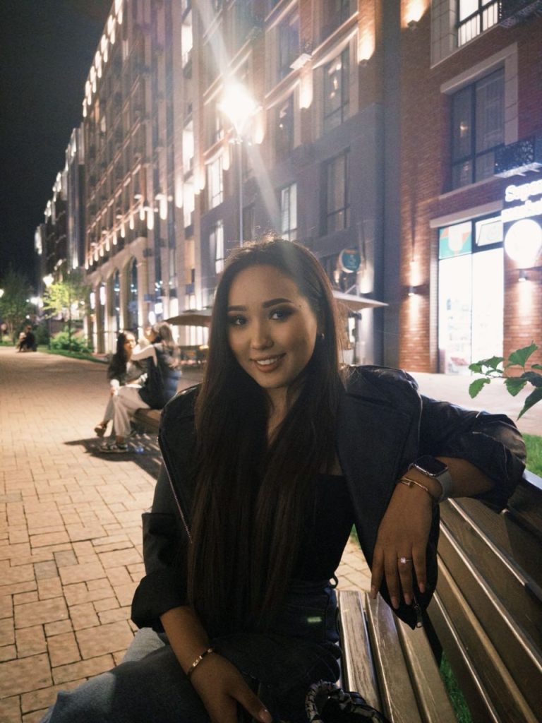 Айда, возраст 23