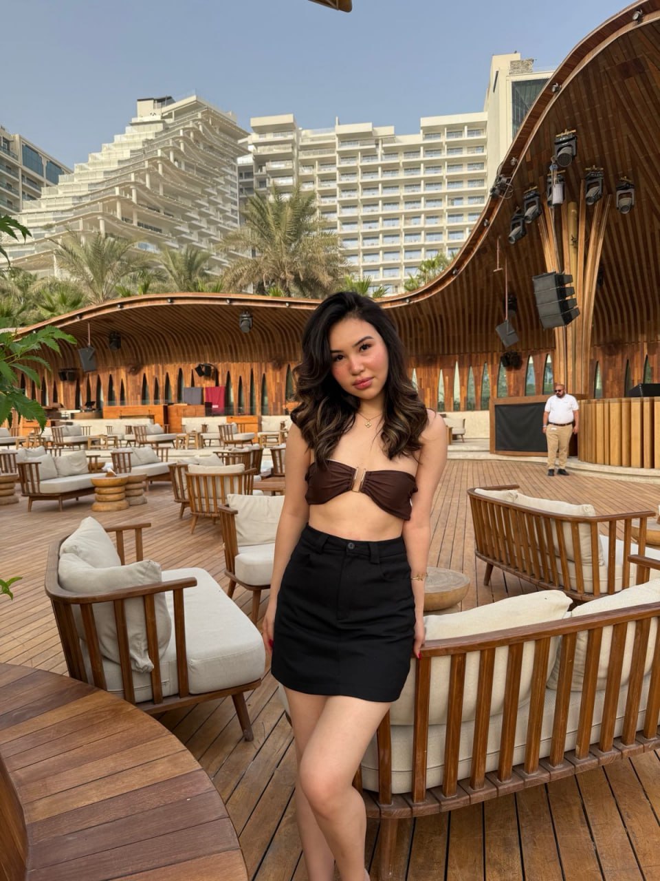 Эскортница Мони , возраст – 19, вес 54, размер груди – 2