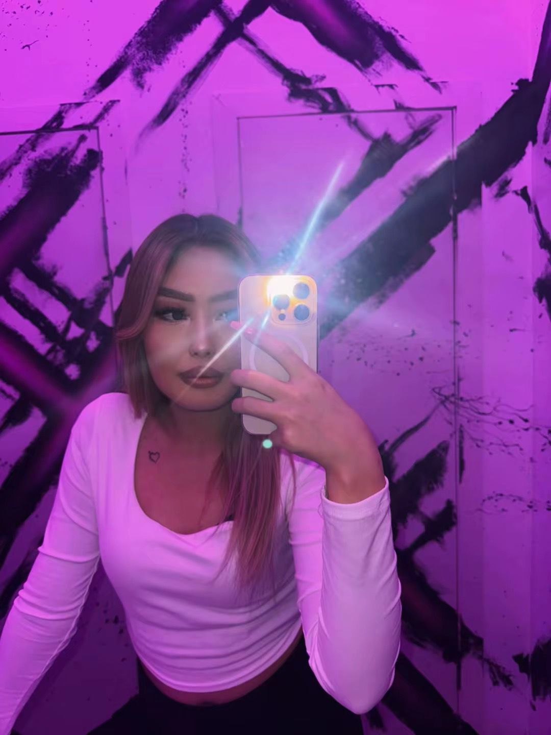 Эскортница Нелли , возраст – 21, вес 55, размер груди – 1