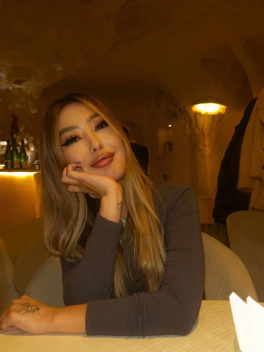 Эскортница Нелли , возраст – 21, вес 55, размер груди – 1