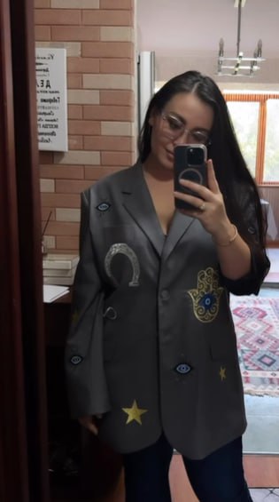 Эскортница Адели, возраст – 32, вес 70, размер груди – 4