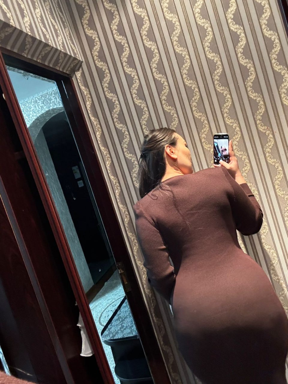 Эскортница Адели, возраст – 32, вес 70, размер груди – 4