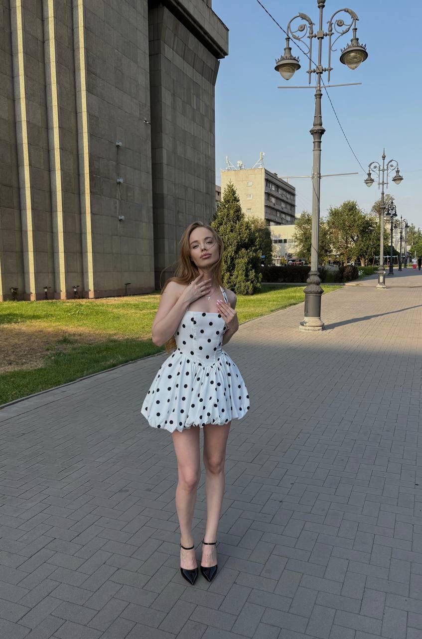 Эскортница Ева, возраст – 25, вес 50, размер груди – 2