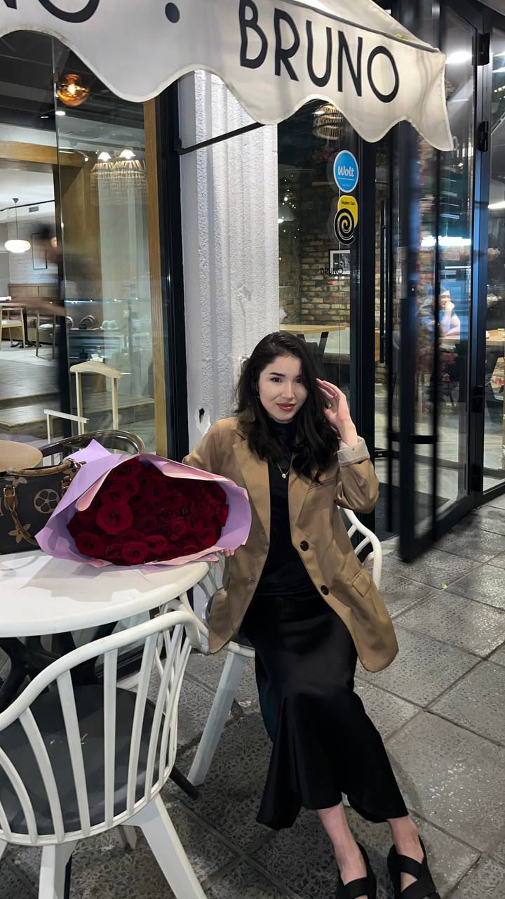 Эскортница Алена, возраст – 20, вес 43, размер груди – 2