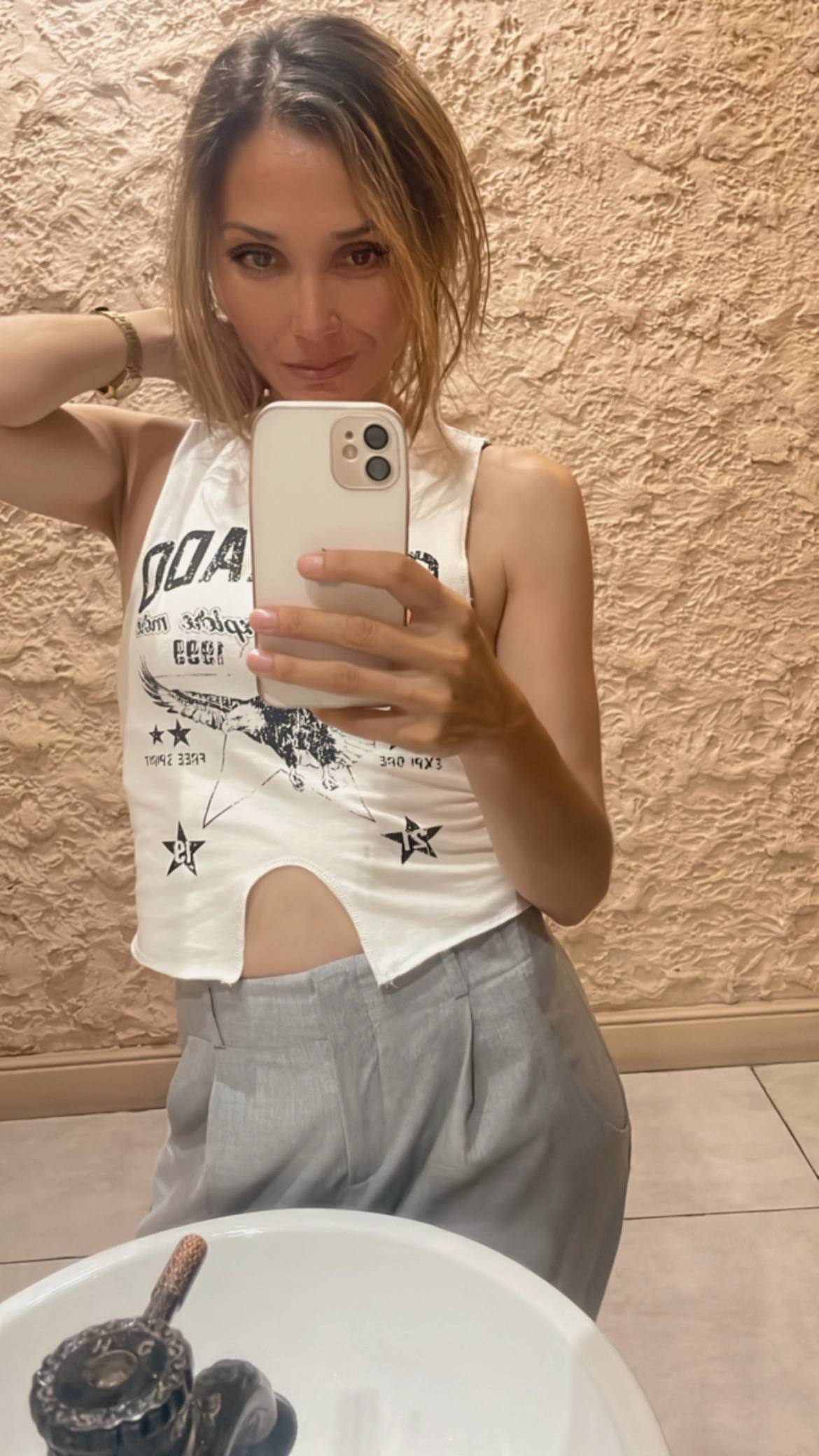 Эскортница  Асу, возраст – 39, вес 53, размер груди – 2