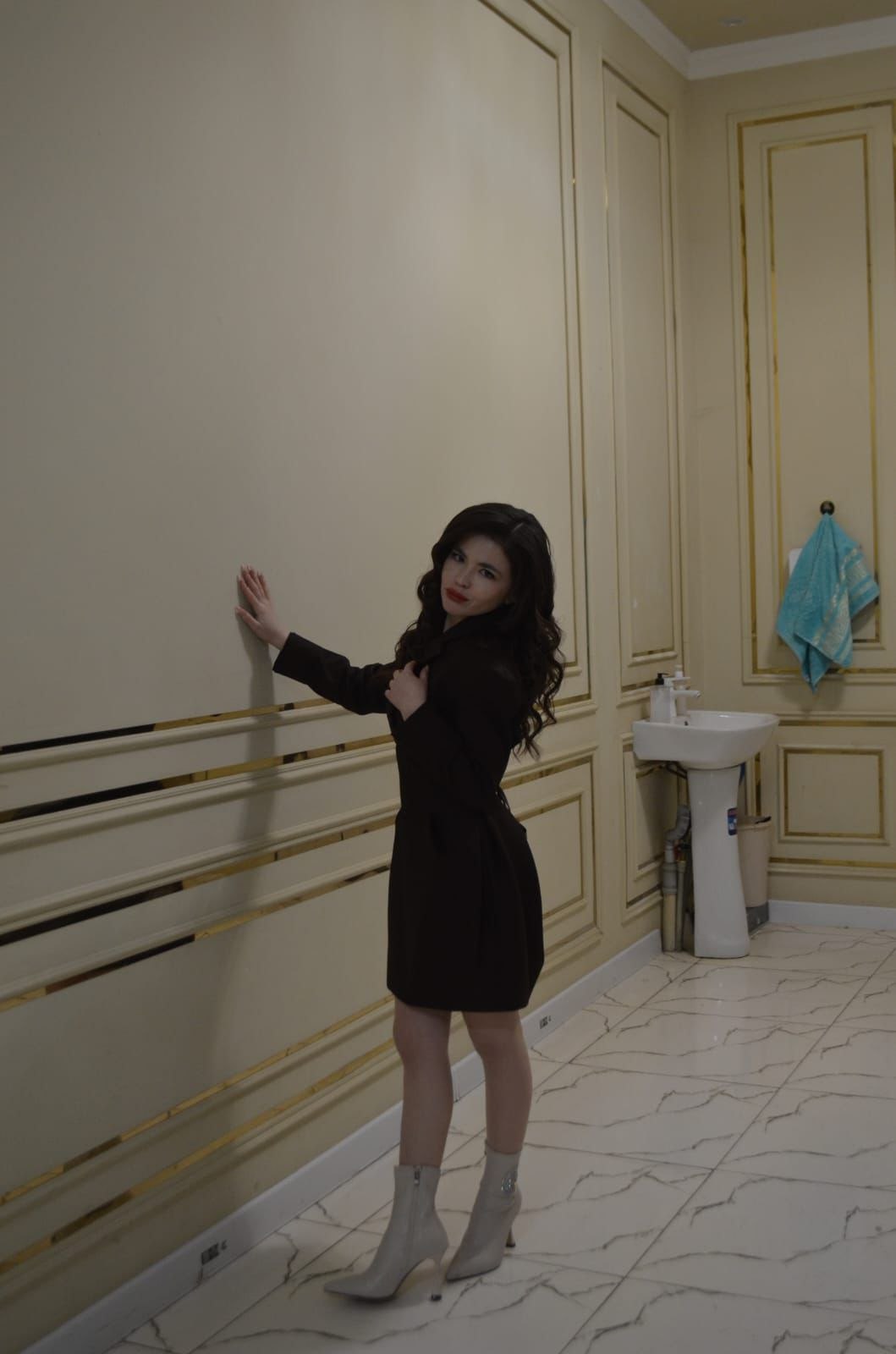 Эскортница Аруна, возраст – 24, вес 40, размер груди – 2