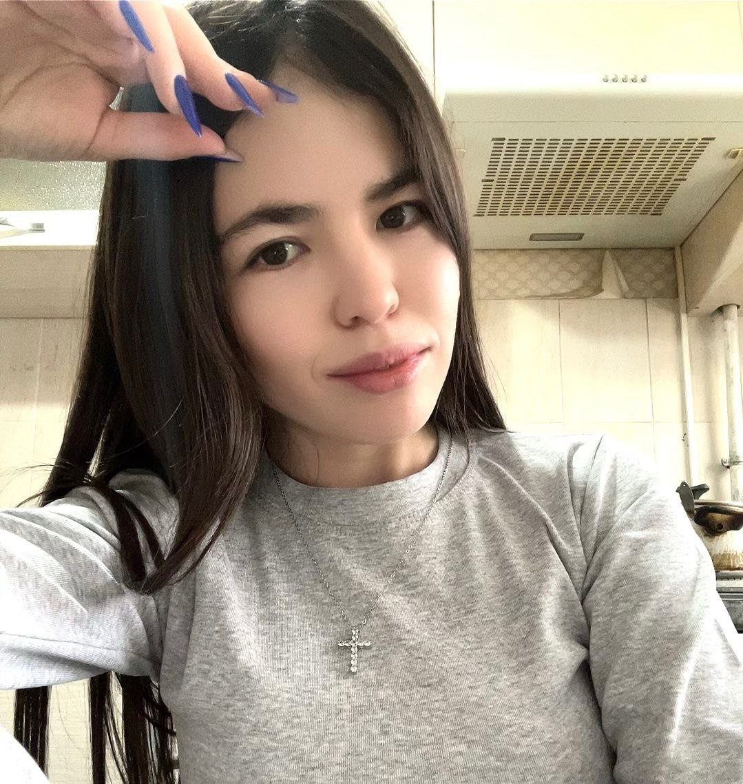 Эскортница Аруна, возраст – 24, вес 40, размер груди – 2