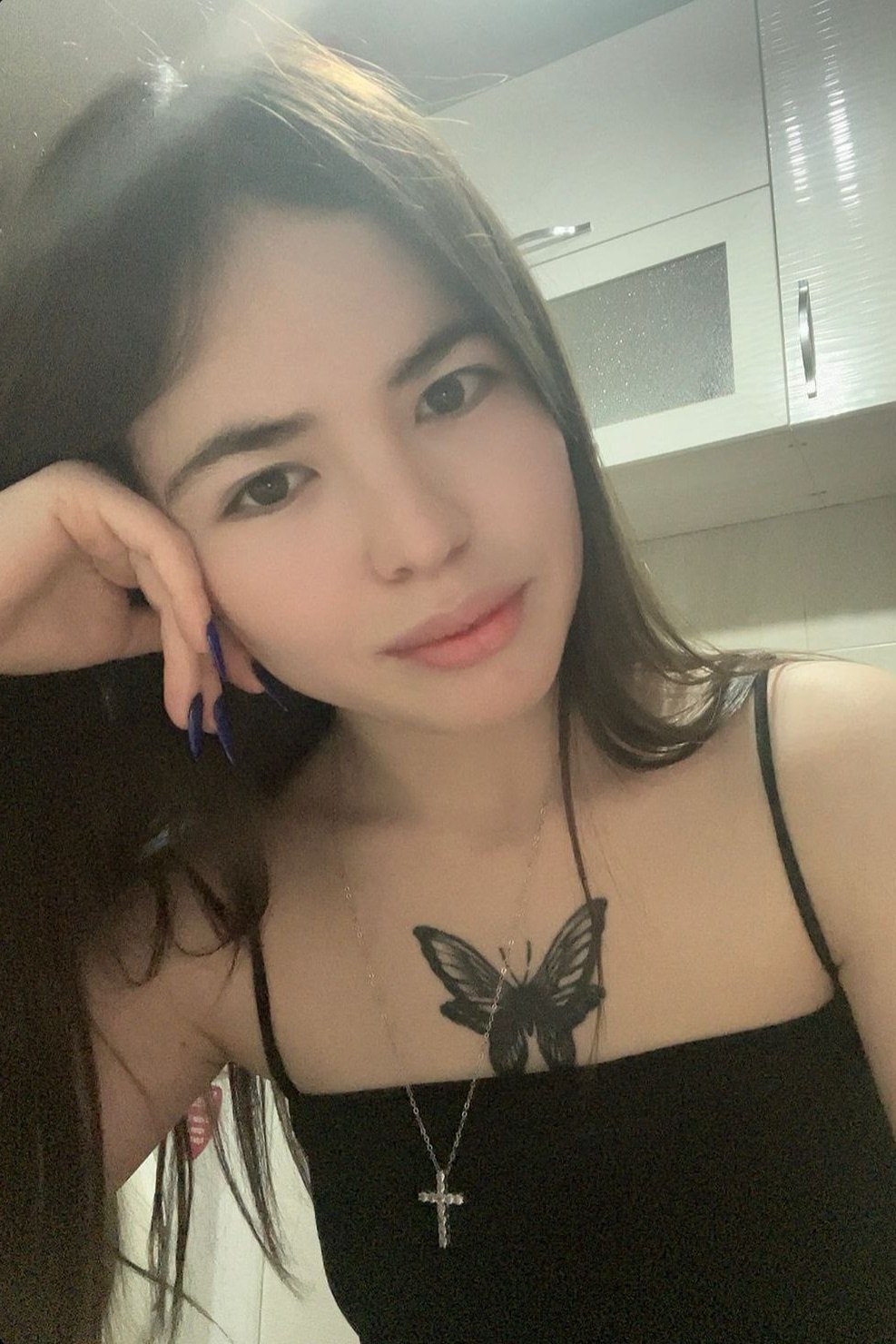 Эскортница Аруна, возраст – 24, вес 40, размер груди – 2