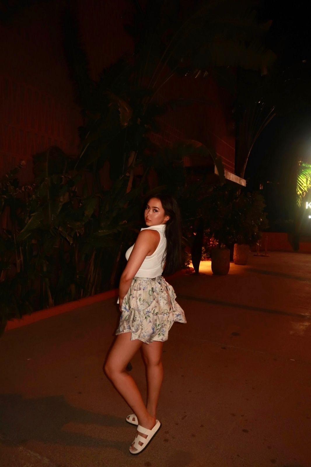 Эскортница Дана, возраст – 20, вес 69, размер груди – 3