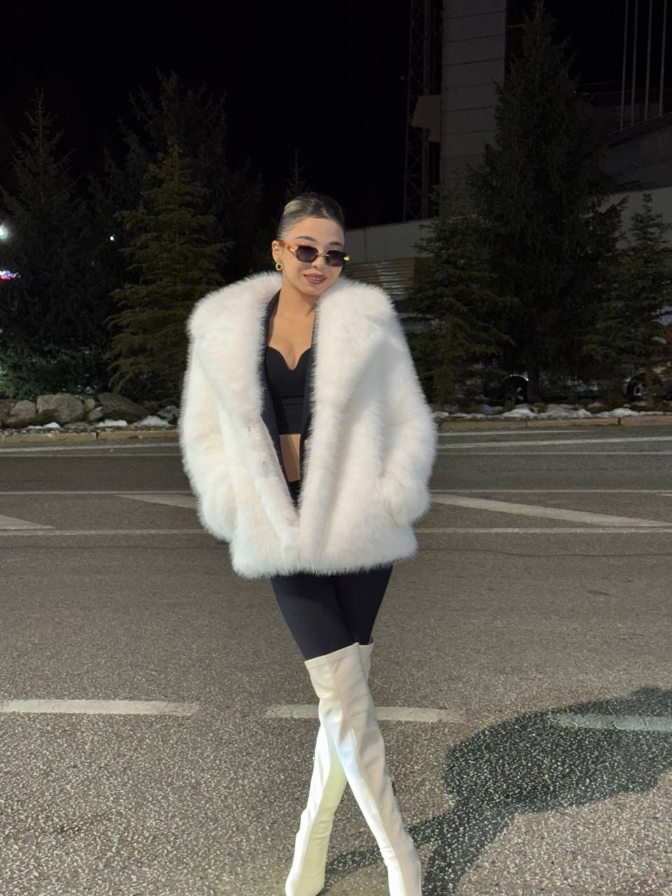 Эскортница Мулан, возраст – 20, вес 45, размер груди – 