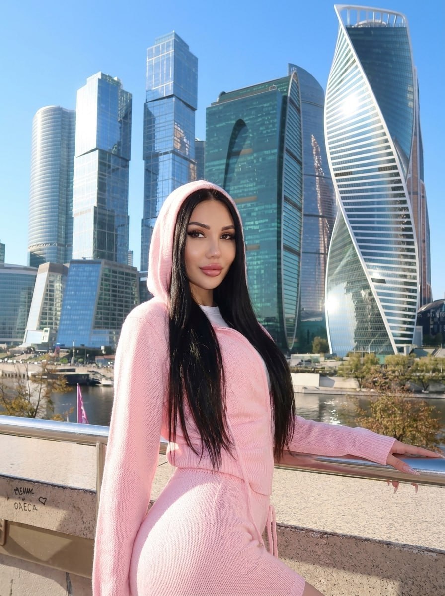 Эскортница Самия, возраст – 27, вес 64, размер груди – 2